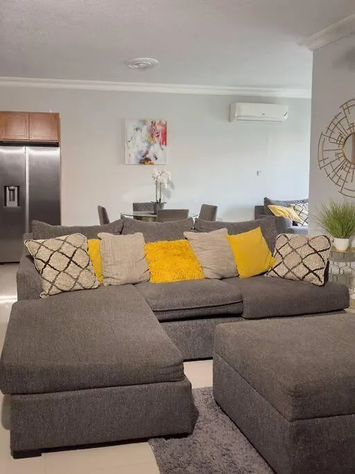 The Hampton Oasis Apartment Kingston 0*,